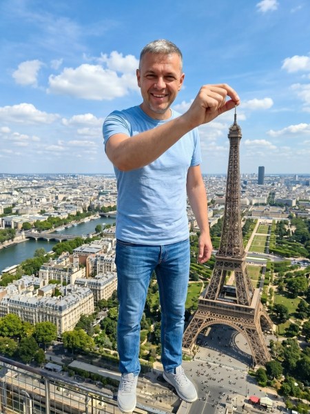 Пример нейрофотосессии по промпту № 6724