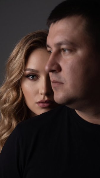Пример нейрофотосессии по промпту № 15477