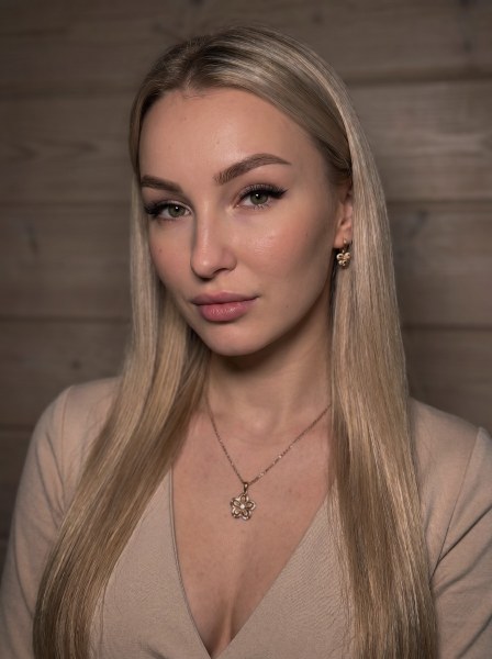 Пример нейрофотосессии по промпту № 2329