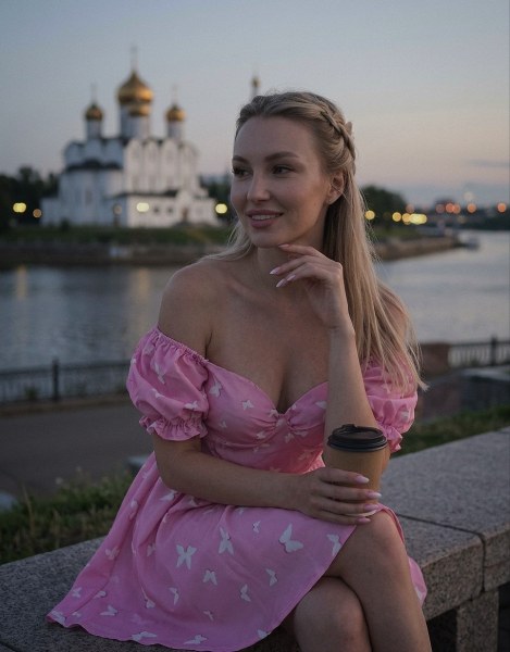Пример нейрофотосессии по промпту № 10173