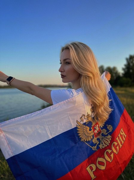 Пример нейрофотосессии по промпту № 15793