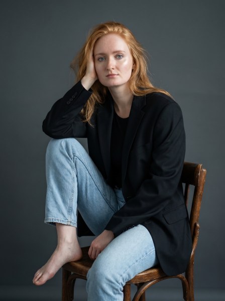 Пример нейрофотосессии по промпту № 3294