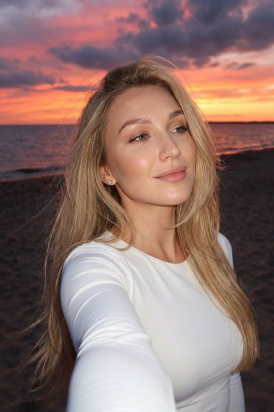 Пример нейрофотосессии по промпту № 14303