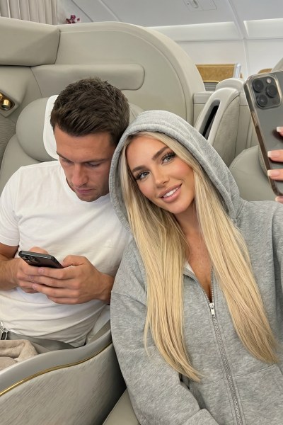 Пример нейрофотосессии по промпту № 8608